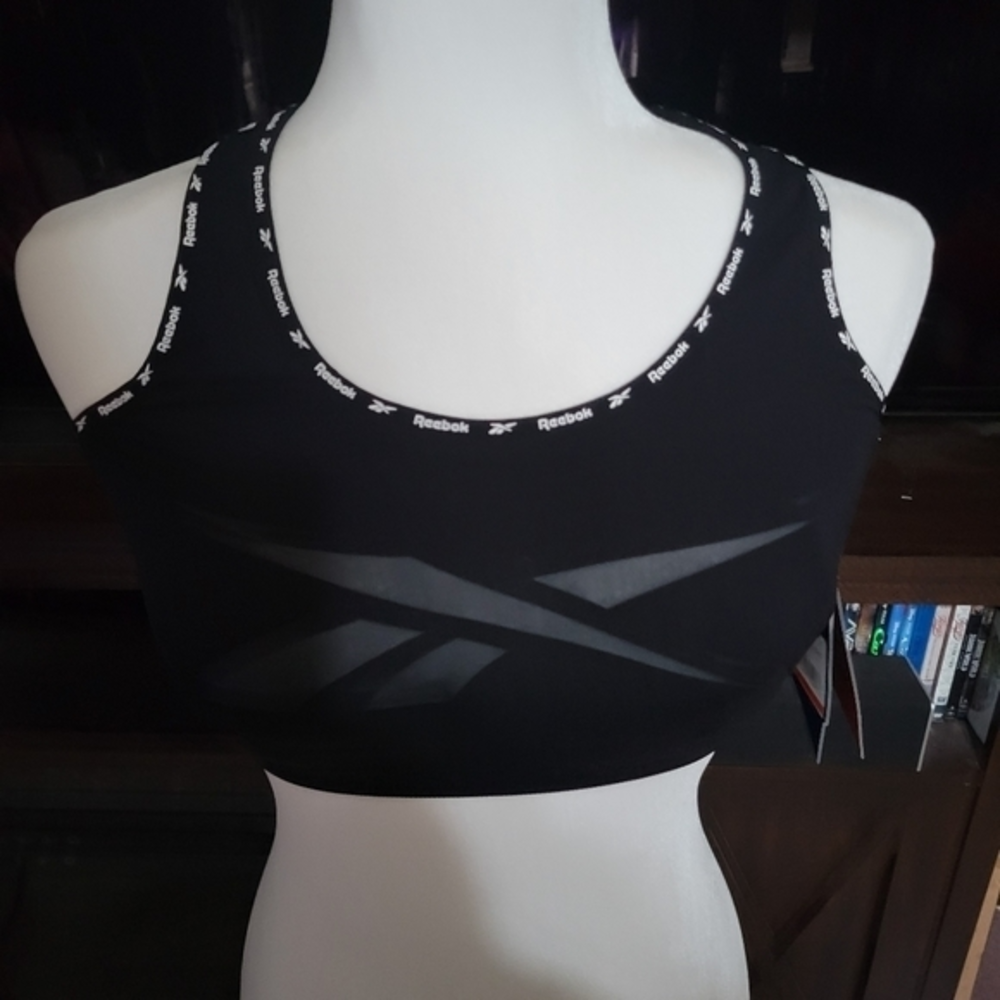 Reebok size Small seamless sports bra NWT